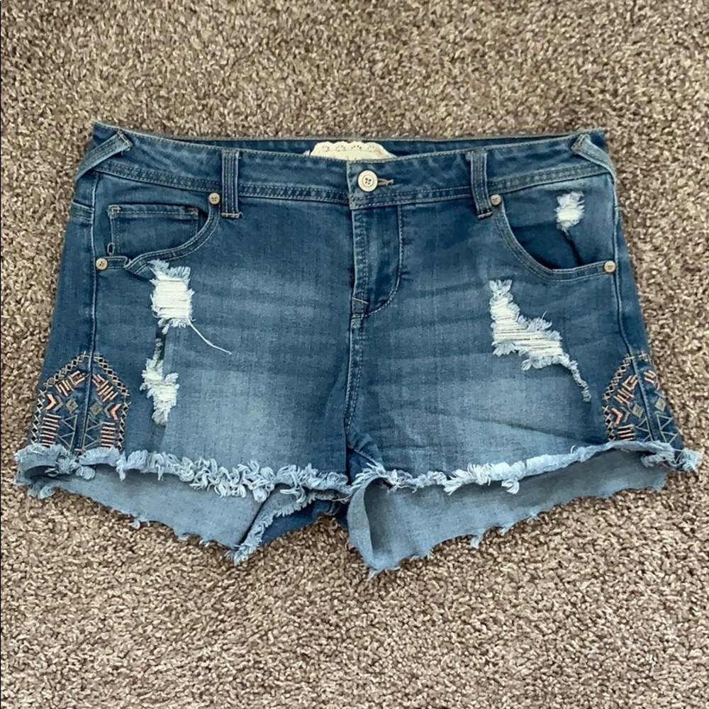 Stretchy distressed jean shorts